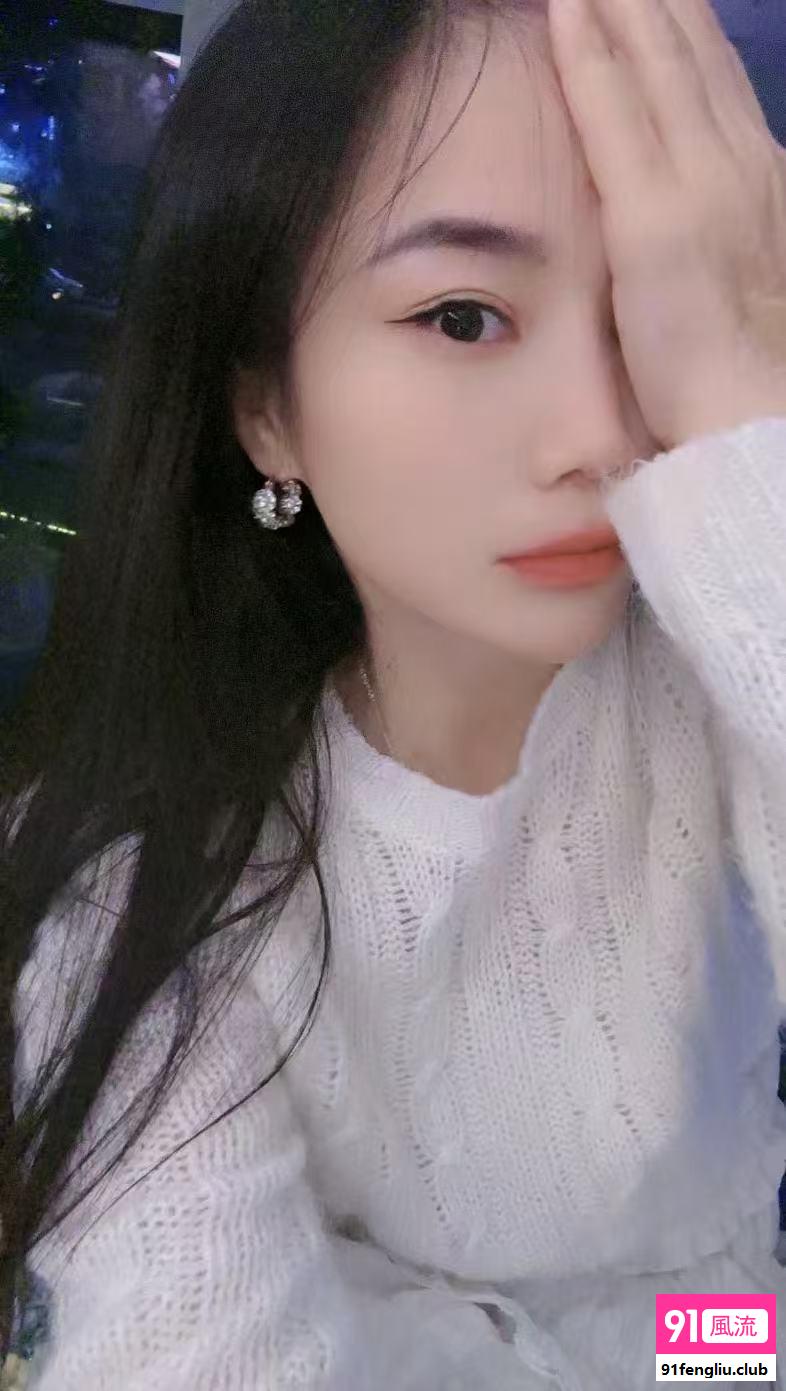 临平美甲兼职小妹